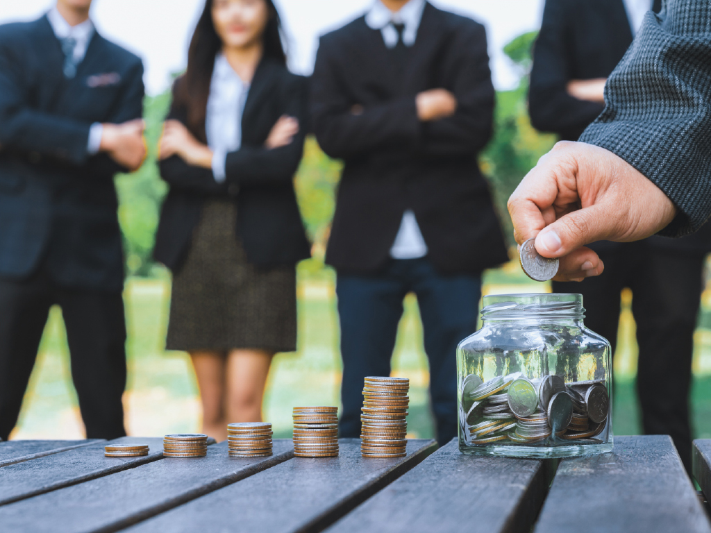 Why Financial Acumen Matters for Non-Finance Managers and How Business Simulations Bring It to Life